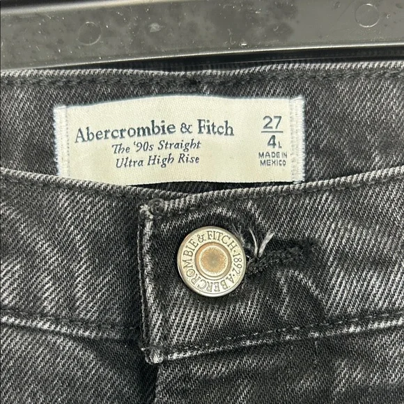 Abercombie and fitch 90s straight ultra High Rise Black Jeans - Picture 2 of 4
